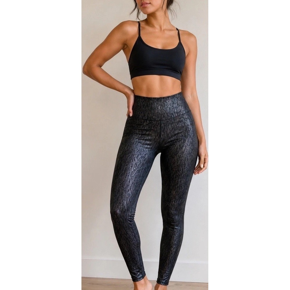 Zia Active Black Vertical Mirage Light n Tight Hi-Rise 7/8 leggings Sz 4 Yoga